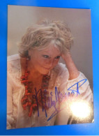 AUTOGRAPHE DE MYLENE DEMONGEOT SUR CARTE - Actores Y Comediantes 