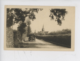 Réville : Paysage Et église (cp Vierge La Nomandie Pittoresque N°4768 Le Goubey) Vieille Voiture Tacot - Other & Unclassified