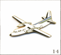 Pin’s Transport - Aviation / Compagnie “Air Jet“ Avec Avion Fokker F-27. Non Estampillé. EGF. T1010-14 - Vliegtuigen