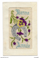 CPA - Carte Brodée Bonne Année Avec Fer à Cheval Et Fleurs - Format 9 X 14 - - Embroidered