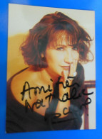 AUTOGRAPHE DE NATHALIE BAYE SUR CARTE POSTALE - Schauspieler Und Komiker