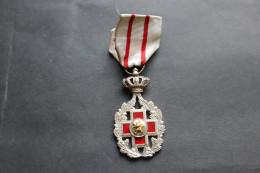 Médaille Croix Rouge  Belgique Sous Couronne - Belgique