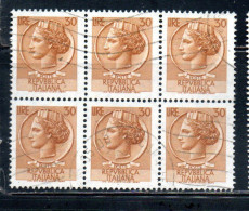 ITALIA REPUBBLICA ITALY REPUBLIC 1968 - 1976 SIRACUSANA TURRITA STELLE STARS LIRE 30 BLOCCO USATO BLOCK USED OBLITERE' - 1961-70: Afgestempeld