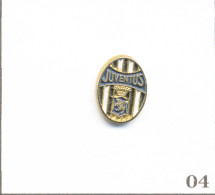 Pin’s Sport - Football / Club Juventus (Association Sportive De Turin). Non Estampillé. Métal Peint. T1012-04 - Calcio