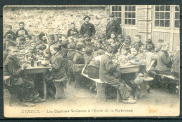 EVREUX - Les Cantines Scolaires à L'Ecole De La Madeleine (carte Vierge) - Evreux