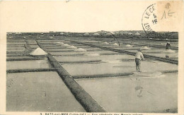 44 - Batz Sur Mer - Vue Générale Des Marais Salants - Animée - Correspondance - Voyagée En 1946 - CPA - Voir Scans Recto - Batz-sur-Mer (Bourg De B.)