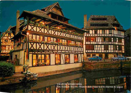 67 - Strasbourg - Ses Maisons Fleuries Reflètent Dans L'eau Tout Le Charme Du Passé - Vue De Nuit - Automobiles - CPM -  - Straatsburg