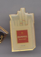 Pin's Paquet De Cigarettes Dunhill  Réf 6136 - Autres & Non Classés