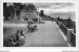 ABMP2-74-0113 - THONON-LES-BAINS - La Place Du Chateau Et Le Lac Leman  - Thonon-les-Bains