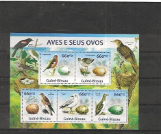 GUINEA BISSAO  Nº  AÑI 2013 - Pájaros Cantores (Passeri)