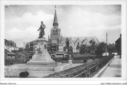 ABOP5-80-0380 - MONTDIDIER - Monument De Parmentier Et L'Eglise Saint-Pierre - Montdidier
