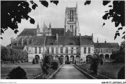 ADRP5-77-0463 - MEAUX - Le Musée Et La Cathédrale Vus Du Jardin Bossuet - Meaux