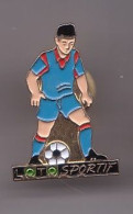 Pin's Jeux Loto Sportif  Footballeur Maillot Bleu Réf 44 - Spelletjes