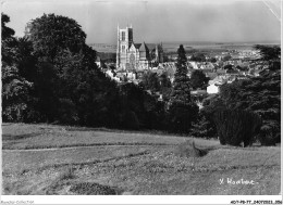 ADTP8-77-0695 - MEAUX - La Cathédrale Saint-étienne Et La Ville - Vues De La Colline D'orgemont  - Meaux