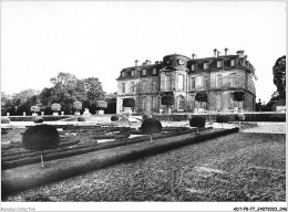 ADTP8-77-0690 - CHAMPS - Le Château - Façade Sur Les Jardins  - Andere & Zonder Classificatie