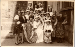 CP Carte Photo D'époque Photographie Vintage Groupe Fête Déguisement Paris - Non Classés