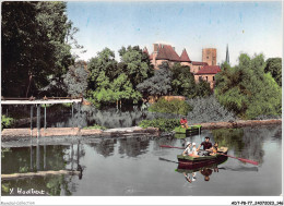 ADTP8-77-0740 - NEMOURS - Le Déversoir De L'île Du Vieux Moulin Et Le Château Sur Le Loing - Nemours