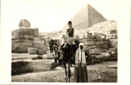 CP Carte Photo D'époque Photographie Vintage Afrique Egypte Pyramide Sphinx  - Africa