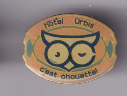 Pin's Hôtel Urbis Chouette Hibou Réf 8559 - Animali