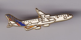 Pin's Avion Airbus  A340 Réf 8527 - Luftfahrt