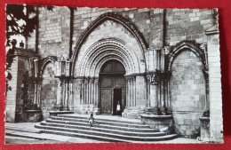 CPSM Petit Format -  Chatillon Sur Indre -(Indre) - L'église - Portail Principal - Other & Unclassified