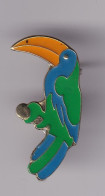 Pin's Toucan Réf 8566 - Animaux