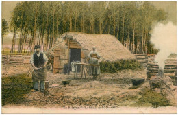 45 EN SOLOGNE. La Hutte Du Bûcheron Coupant Du Bois - Otros & Sin Clasificación