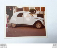 Photo Originale Kodak Vintage D'une Voiture Citroen 2 CV Couleur Bleu Ciel ... Lot230 . - Cars