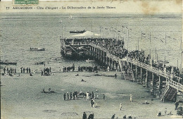 33  ARCACHON - LE DEBARCADERE DE LA JETEE THIERS (ref 6854) - Arcachon