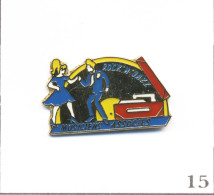 Pin’s Musique - Rock And Jazz / Musiciens Associés - Cartouche Bleu. Est. Flash Conseil. Epoxy. T1017-15 - Música