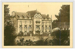 22.PERROS-GUIREC.LE PRINTANIA HOTEL ET SON TENNIS PRIS ENTRE LES PINS - Perros-Guirec