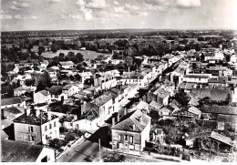 24 . N°sac10483 . MONTPON . Vue Panoramique N°9 . En Avion Au Dessus De . Cpsm 10X15 Cm . LAPIE - Sonstige & Ohne Zuordnung