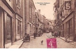 24 . N° 102930 .thiviers .rue Lamy .voitures . - Thiviers