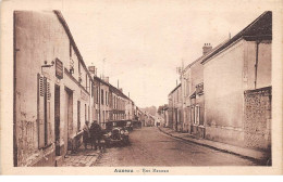 28 .n° 107058 . Auneau .voiture .rue Marceau . - Auneau