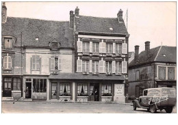 28 . N°50871 . Chateauneuf . Hotel Du Lion D Or - Châteauneuf