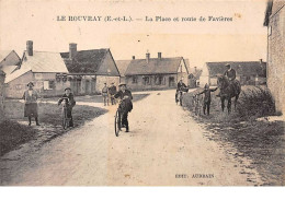 28.n°56952.le Rouvray.la Place Et Route De Favières - Autres & Non Classés