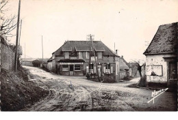 28.n°56938.bouglainval.le Carrefour Et Le Tabac.cpsm - Autres & Non Classés