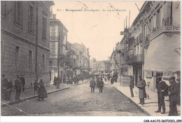 CAR-AACP2-24-0118 - BERGERAC - La Rue Du Marché - Carte Pliee, Vendue En L'etat - Bergerac