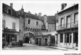 CAR-AAJP1-21-0041 - SEMUR-EN-AUXOIS - La Porte Guillet - Commerces - Semur