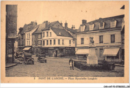 CAR-AAFP3-27-0258 - PONT DE L'ARCHE - Place Hyacinthe Langlois - Commerces - Pont-de-l'Arche