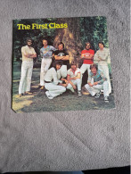 Disque - The First Class - UK Records 53109 - USA 1974 - Rock