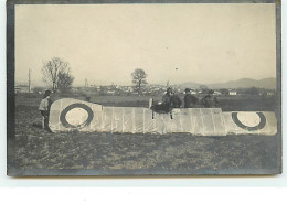 Carte-Photo - Hommes Près D'un Avion écrasé - Other & Unclassified