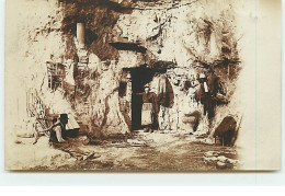 Carte-Photo - Femme Devant Une Maison Troglodyte - To Identify