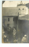 Carte-Photo - Alger - Hommes Et Femmes Dans Une Rue - Algerien