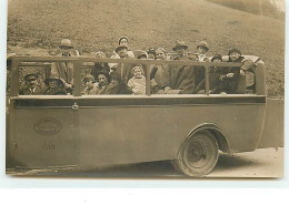 Carte-Photo - Autocar Grand Garage Central De Grenoble Sur La Porte De L'autocar - Buses & Coaches