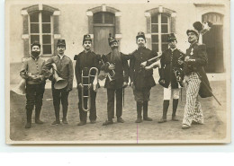 Carte-Photo De  Militaires Musiciens - To Identify