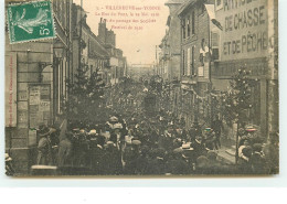 VILLENEUVE-SUR-YONNE - La Rue Du Pont, Le 29 Mai 1910, Lors Du Passage Des Sociétés Festival De 1910 - Chasse Pêche - Villeneuve-sur-Yonne