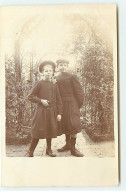 Carte Photo - BOURG-LA-REINE - Pension De Famille - Deux Enfants Dans Un Jardin - Bourg La Reine