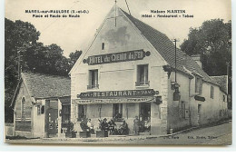 MAREIL-SUR-MAULDRE - Place Et Route De Maule - Maison Martin, Hôtel Restaurant Tabac - Other & Unclassified