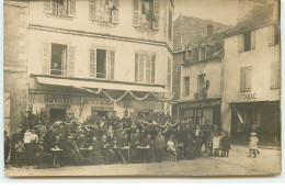 Carte-Photo - REDON - Mutilés De Guerre 14-18 - Café Place Sous-préfecture - Redon